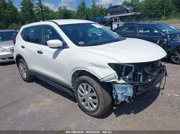 5N1AT2MV3HC785679 2017 NISSAN ROGUE - Image 1