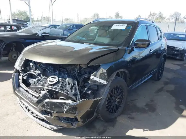 5N1AT2MV3HC786220 2017 NISSAN ROGUE - Image 2