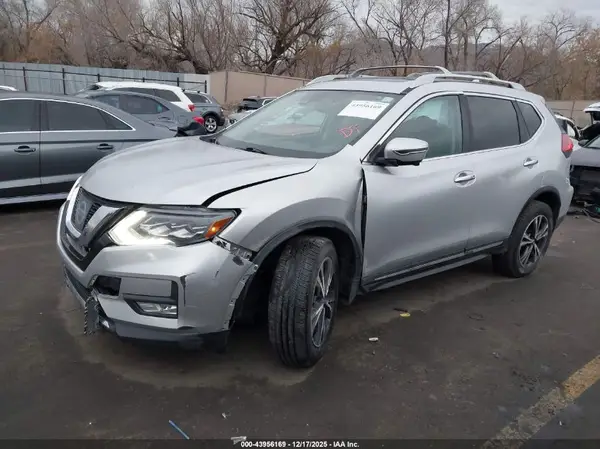 5N1AT2MV3HC787643 2017 NISSAN ROGUE - Image 2