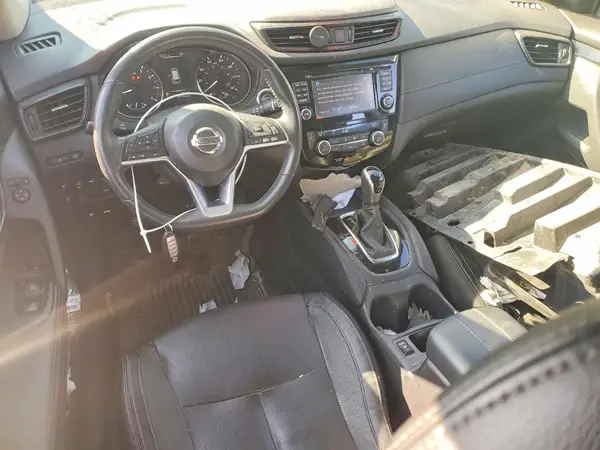 5N1AT2MV3HC792583 2017 NISSAN ROGUE - Image 8