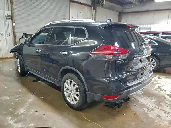 5N1AT2MV3HC793698 2017 NISSAN ROGUE - Image 2