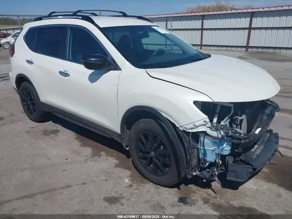 5N1AT2MV3HC802562 2017 NISSAN ROGUE - Image 1