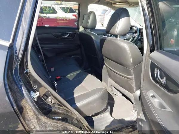 5N1AT2MV3HC802996 2017 NISSAN ROGUE - Image 8