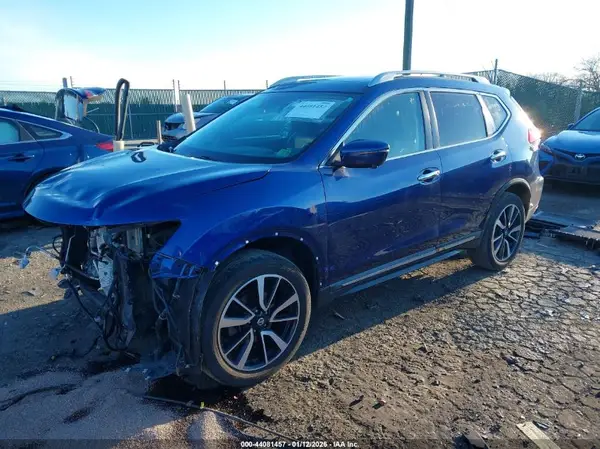 5N1AT2MV3HC809673 2017 NISSAN ROGUE - Image 2
