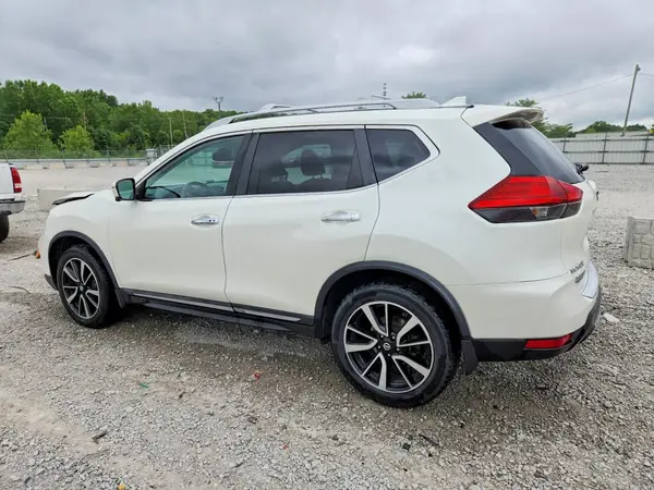 5N1AT2MV3HC811679 2017 NISSAN ROGUE - Image 2