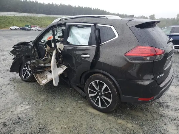 5N1AT2MV3HC812573 2017 NISSAN ROGUE - Image 2