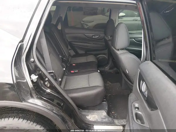 5N1AT2MV3HC816140 2017 NISSAN ROGUE - Image 8