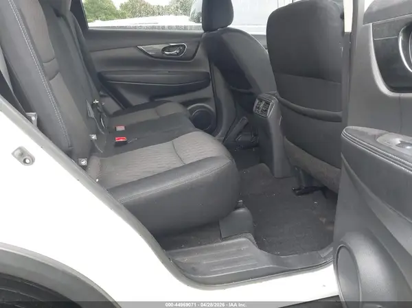 5N1AT2MV3HC816848 2017 NISSAN ROGUE - Image 8