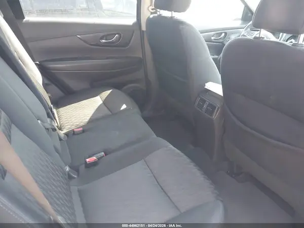 5N1AT2MV3HC819412 2017 NISSAN ROGUE - Image 8