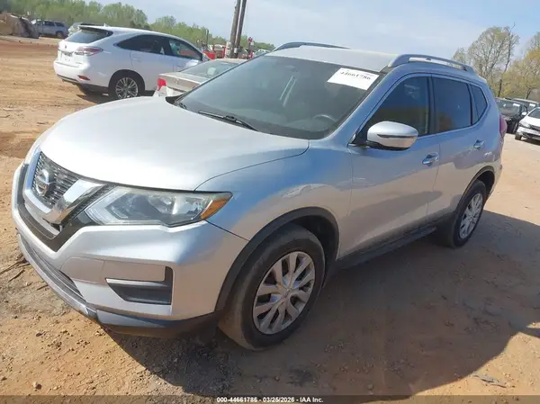 5N1AT2MV3HC824206 2017 NISSAN ROGUE - Image 2