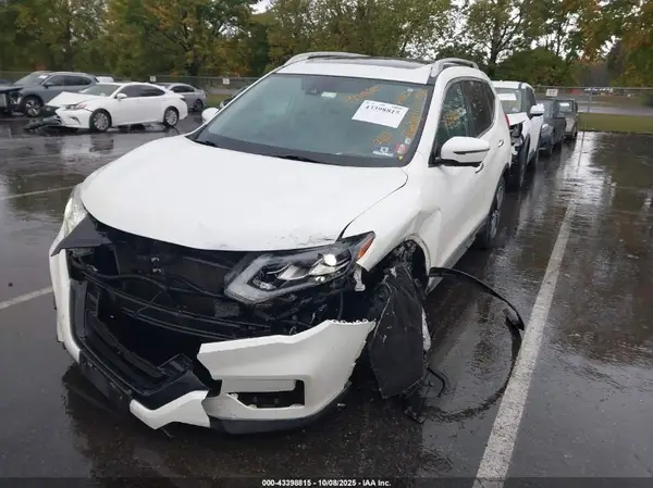5N1AT2MV3HC828885 2017 NISSAN ROGUE - Image 2
