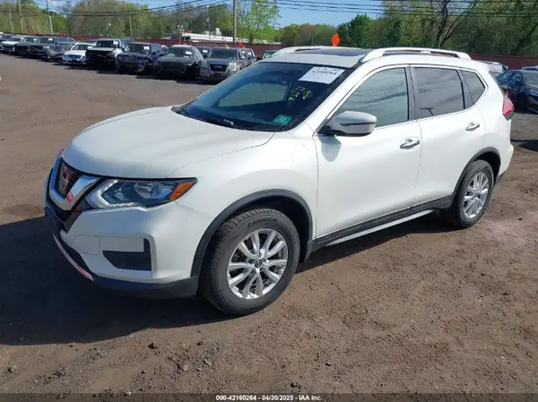 5N1AT2MV3HC831124 2017 NISSAN ROGUE - Image 2
