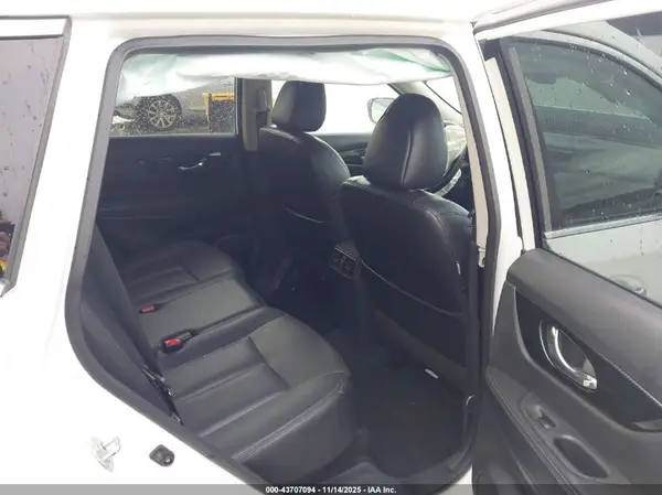 5N1AT2MV3HC831317 2017 NISSAN ROGUE - Image 8