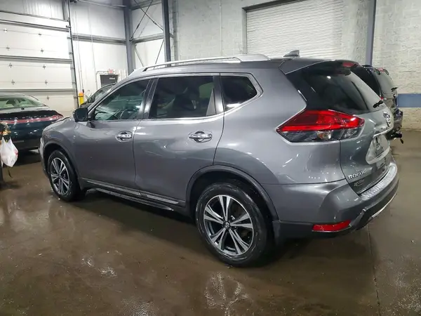 5N1AT2MV3HC836226 2017 NISSAN ROGUE - Image 2