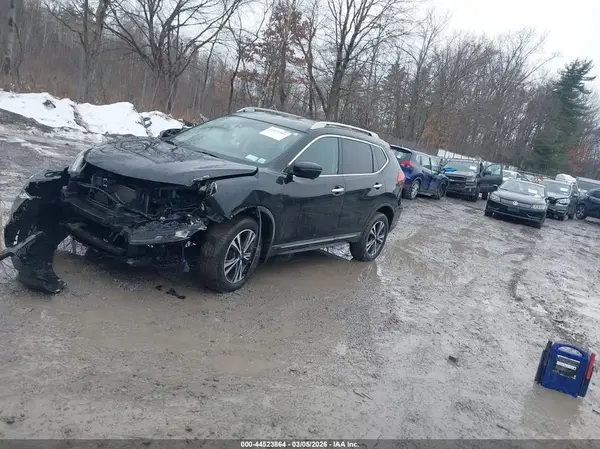 5N1AT2MV3HC837375 2017 NISSAN ROGUE - Image 2