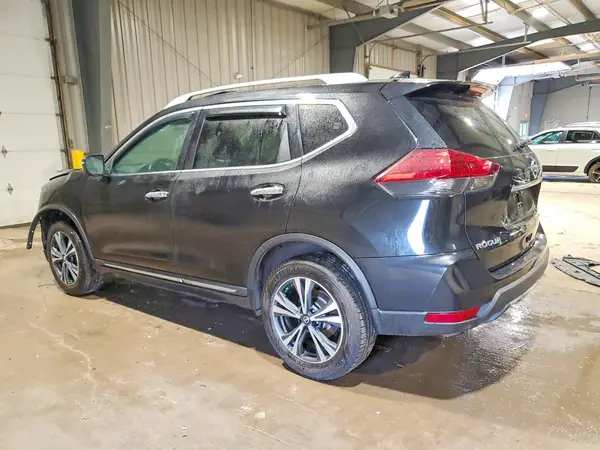 5N1AT2MV3HC848358 2017 NISSAN ROGUE - Image 2