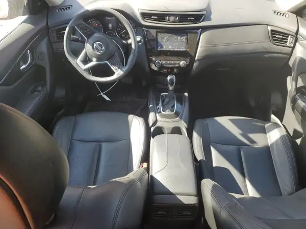 5N1AT2MV3HC851681 2017 NISSAN ROGUE - Image 8