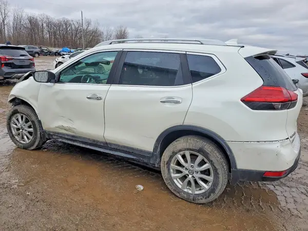 5N1AT2MV3HC851793 2017 NISSAN ROGUE - Image 2