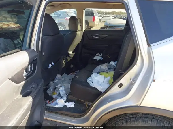 5N1AT2MV3HC853236 2017 NISSAN ROGUE - Image 8