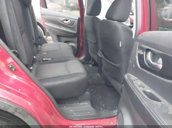 5N1AT2MV3HC854919 2017 NISSAN ROGUE - Image 8