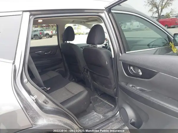 5N1AT2MV3HC855391 2017 NISSAN ROGUE - Image 8