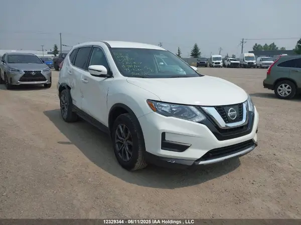 5N1AT2MV3HC855732 2017 NISSAN ROGUE - Image 1