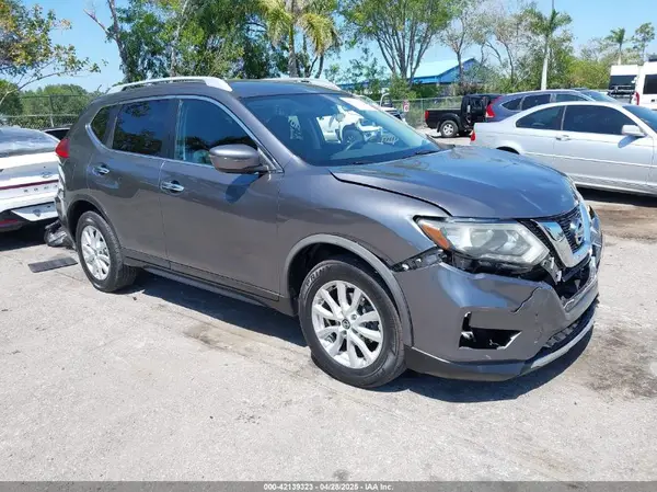 5N1AT2MV3HC856279 2017 NISSAN ROGUE - Image 1