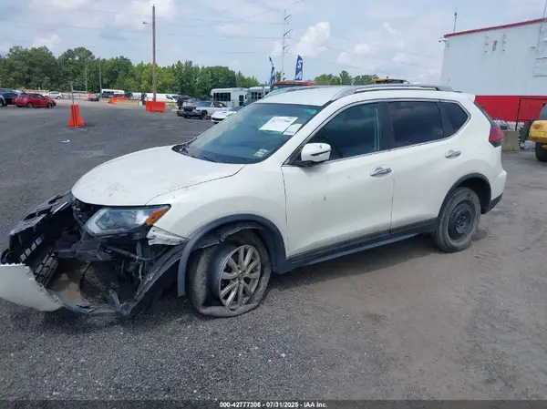 5N1AT2MV3HC867623 2017 NISSAN ROGUE - Image 2