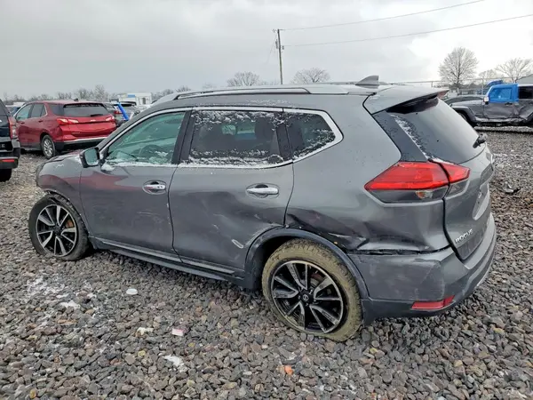 5N1AT2MV3HC868688 2017 NISSAN ROGUE - Image 2
