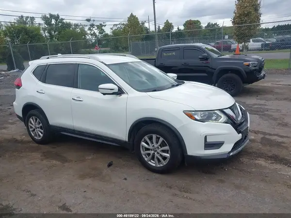5N1AT2MV3HC869176 2017 NISSAN ROGUE - Image 1