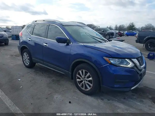 5N1AT2MV3HC876208 2017 NISSAN ROGUE - Image 1