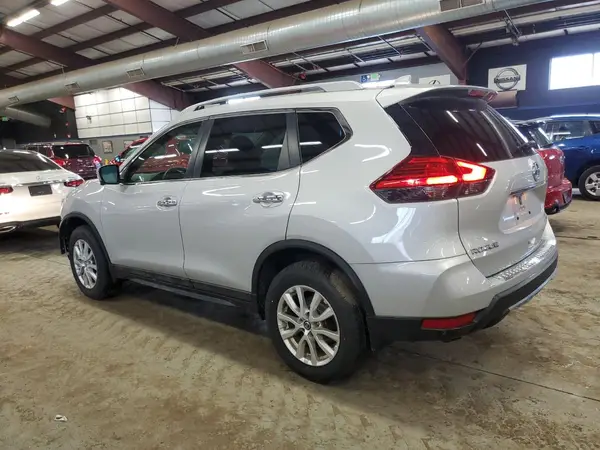 5N1AT2MV3HC880565 2017 NISSAN ROGUE - Image 2