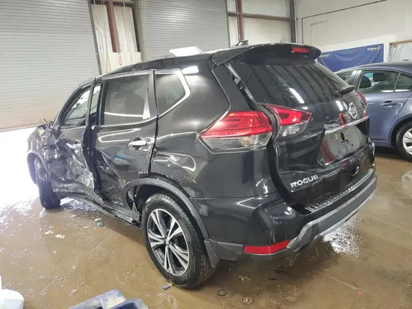 5N1AT2MV3HC881490 2017 NISSAN ROGUE - Image 2