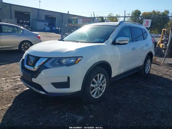 5N1AT2MV3HC888133 2017 NISSAN ROGUE - Image 2