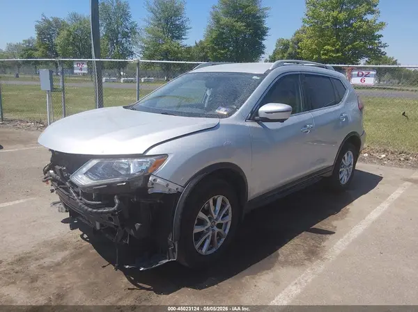5N1AT2MV3HC890853 2017 NISSAN ROGUE - Image 2