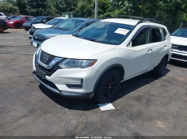 5N1AT2MV3HC892618 2017 NISSAN ROGUE - Image 2