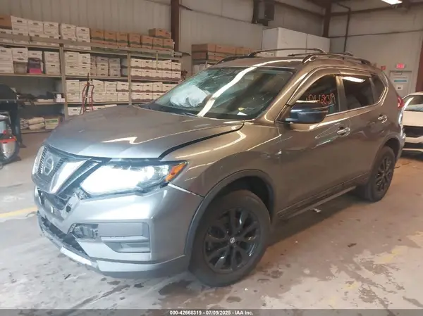5N1AT2MV3HC893798 2017 NISSAN ROGUE - Image 2