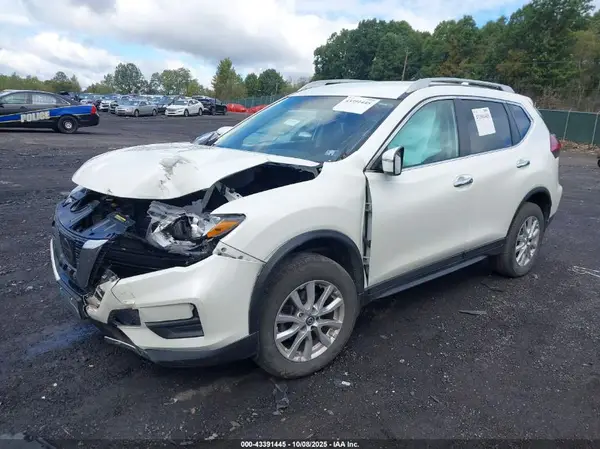 5N1AT2MV3HC896278 2017 NISSAN ROGUE - Image 2