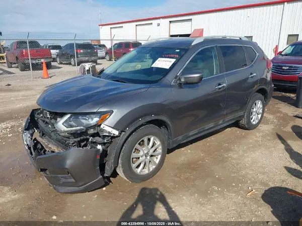 5N1AT2MV3JC701303 2018 NISSAN ROGUE - Image 2
