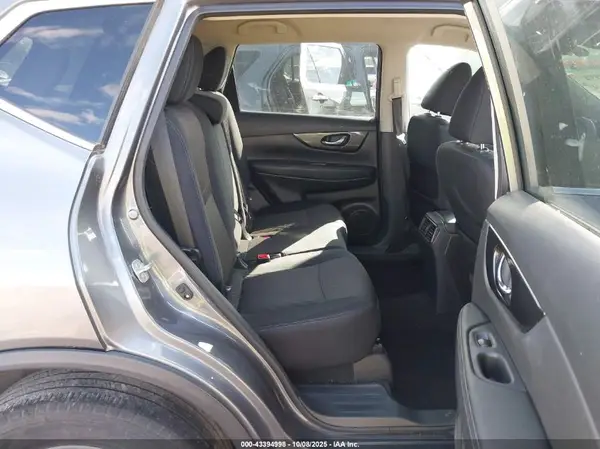 5N1AT2MV3JC701303 2018 NISSAN ROGUE - Image 8