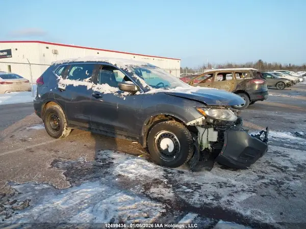 5N1AT2MV3JC703665 2018 NISSAN ROGUE - Image 1