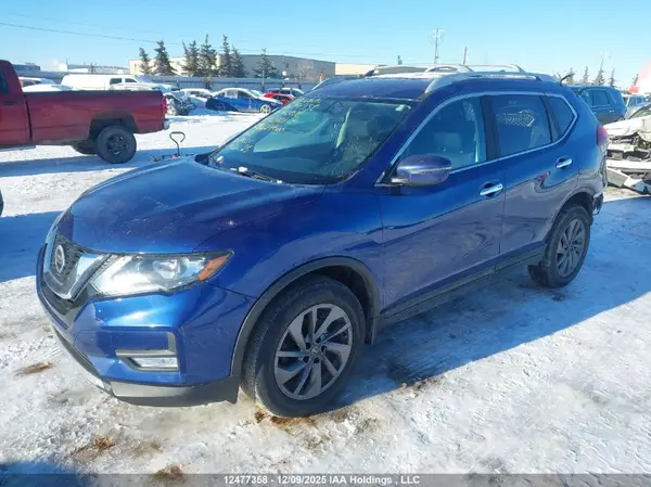 5N1AT2MV3JC703701 2018 NISSAN ROGUE - Image 2