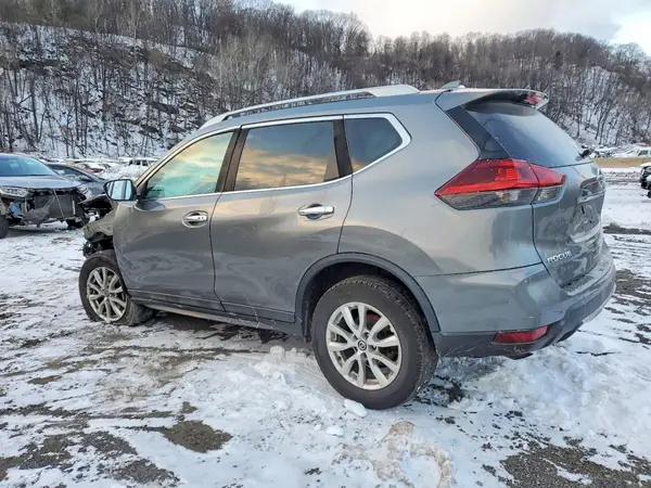 5N1AT2MV3JC703813 2018 NISSAN ROGUE - Image 2