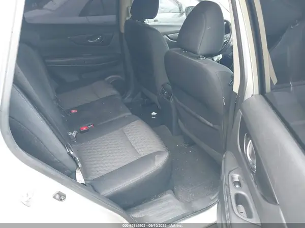 5N1AT2MV3JC710275 2018 NISSAN ROGUE - Image 8