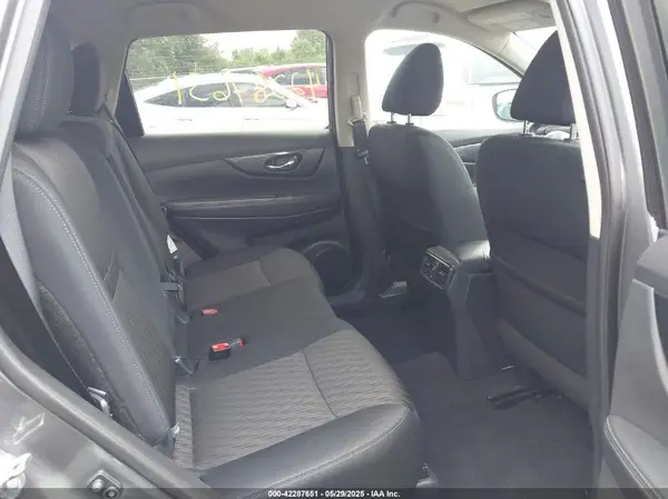 5N1AT2MV3JC720403 2018 NISSAN ROGUE - Image 8