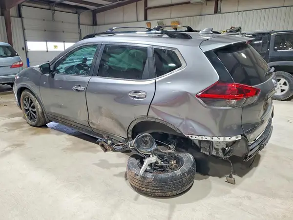 5N1AT2MV3JC721390 2018 NISSAN ROGUE - Image 2