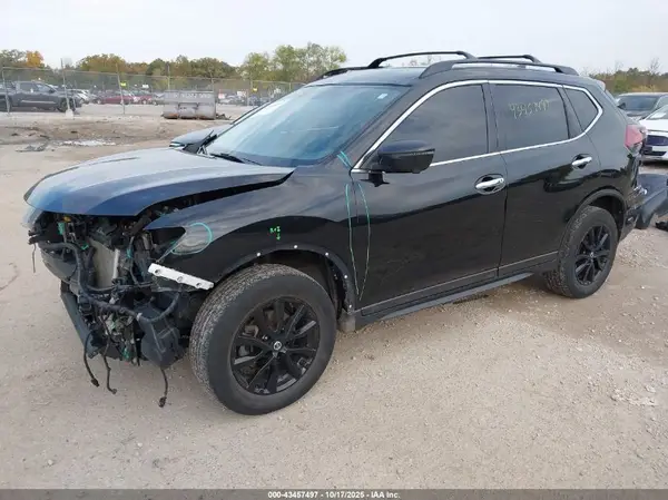 5N1AT2MV3JC721888 2018 NISSAN ROGUE - Image 2