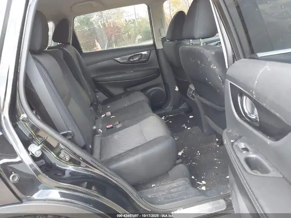 5N1AT2MV3JC721888 2018 NISSAN ROGUE - Image 8