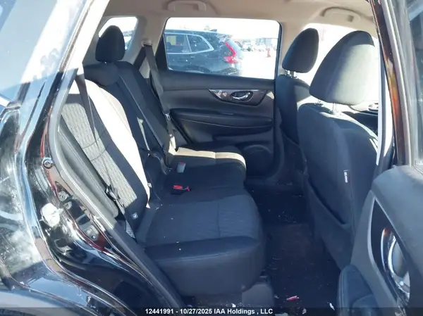 5N1AT2MV3JC723379 2018 NISSAN ROGUE - Image 8