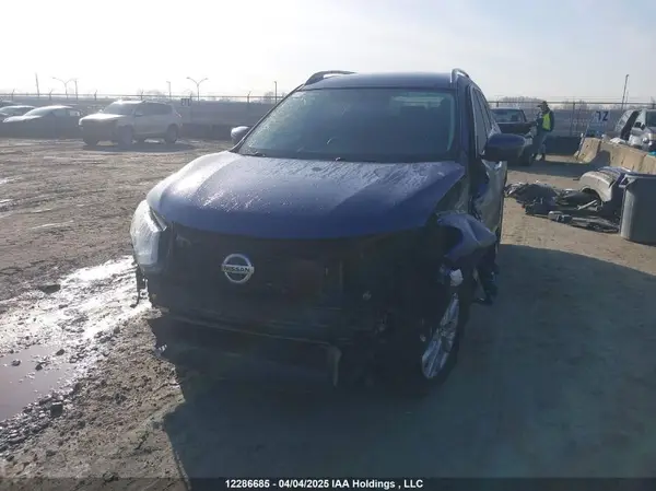 5N1AT2MV3JC724175 2018 NISSAN ROGUE - Image 2